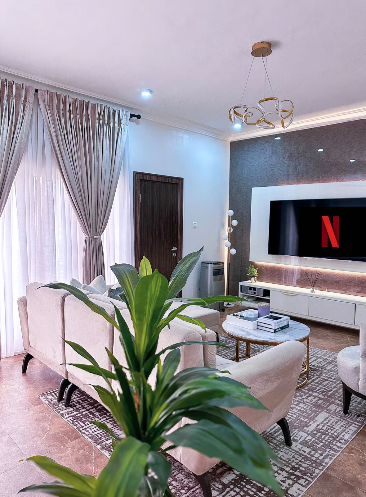 1 Bedroom Apartment - Maitama, Abuja