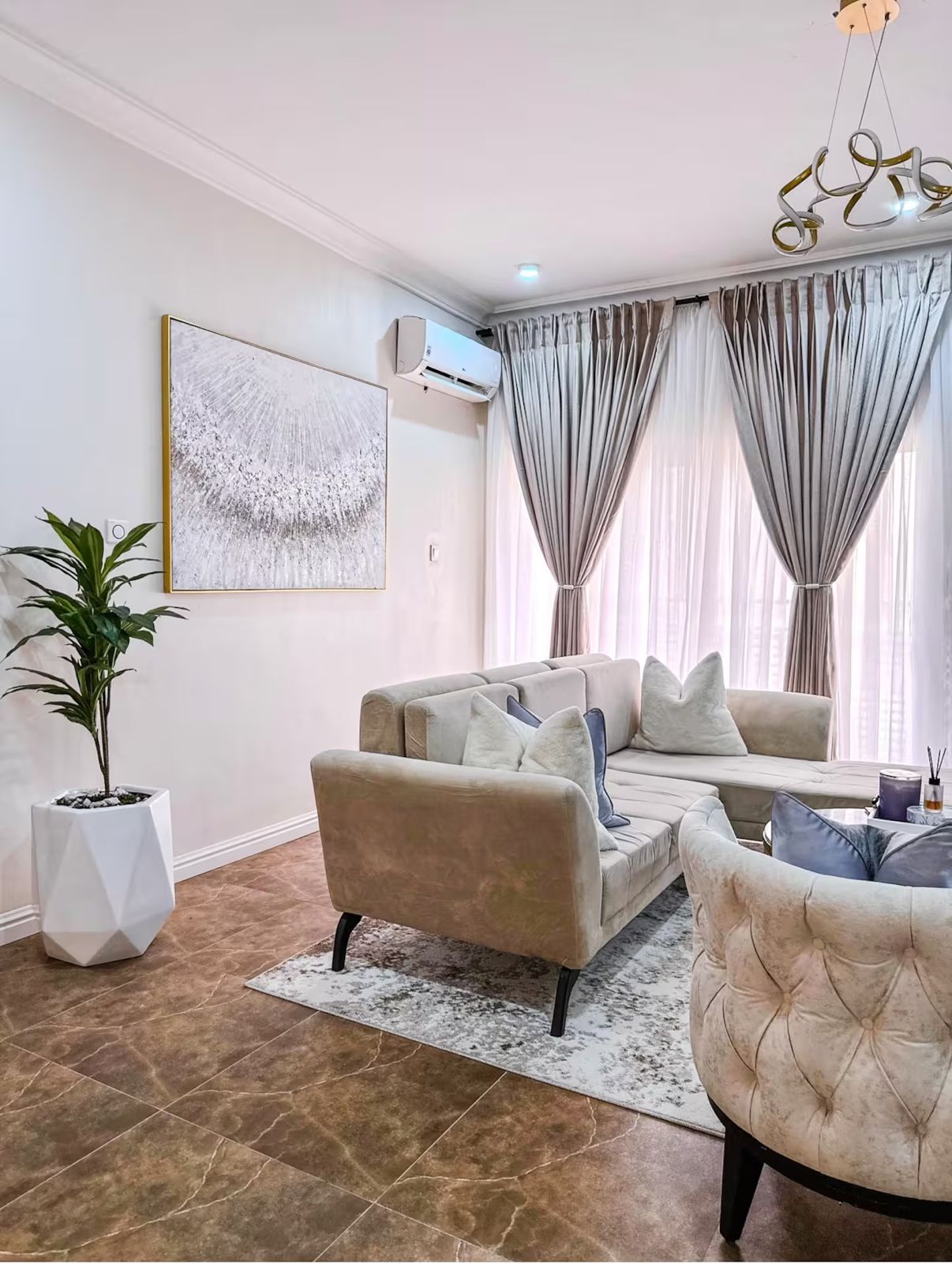 1 Bedroom Apartment - Maitama, Abuja